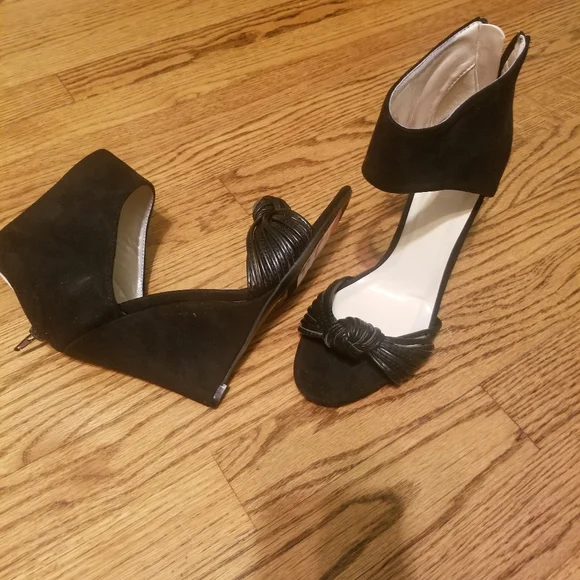 black wedge sandals - Picture 8 of 8